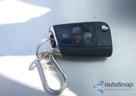 2019 Volkswagen Tiguan 2.0T Se/2.0T Sel/2.0T Sel R-Line/2.0T Sel R-Line Black from USA, damaged, VIN 3VV3B7AX6KM144231